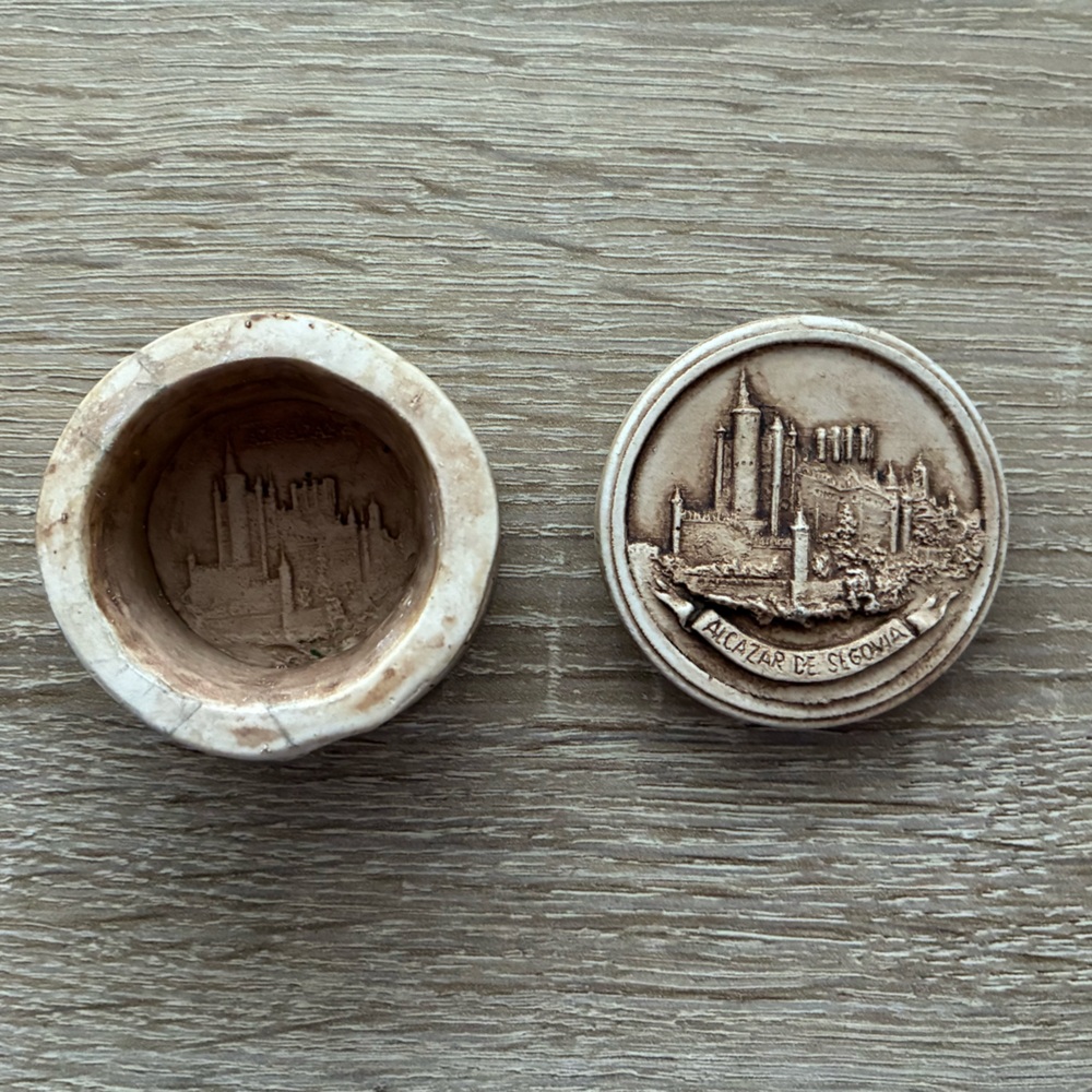 Engraved Castle Trinket Box 🏰✨🏰✨🏰